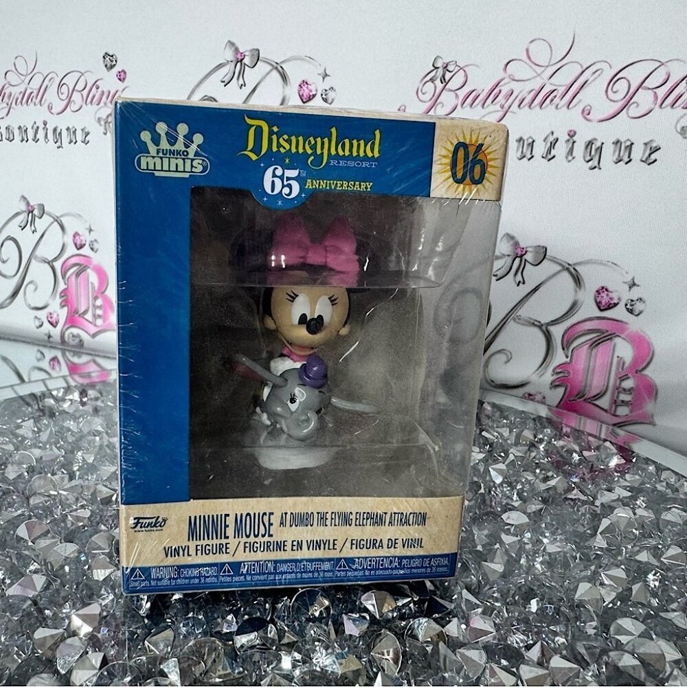 Funko Minnie Mouse Vinyl Figure - Purple and Gray Disneyland minis 06